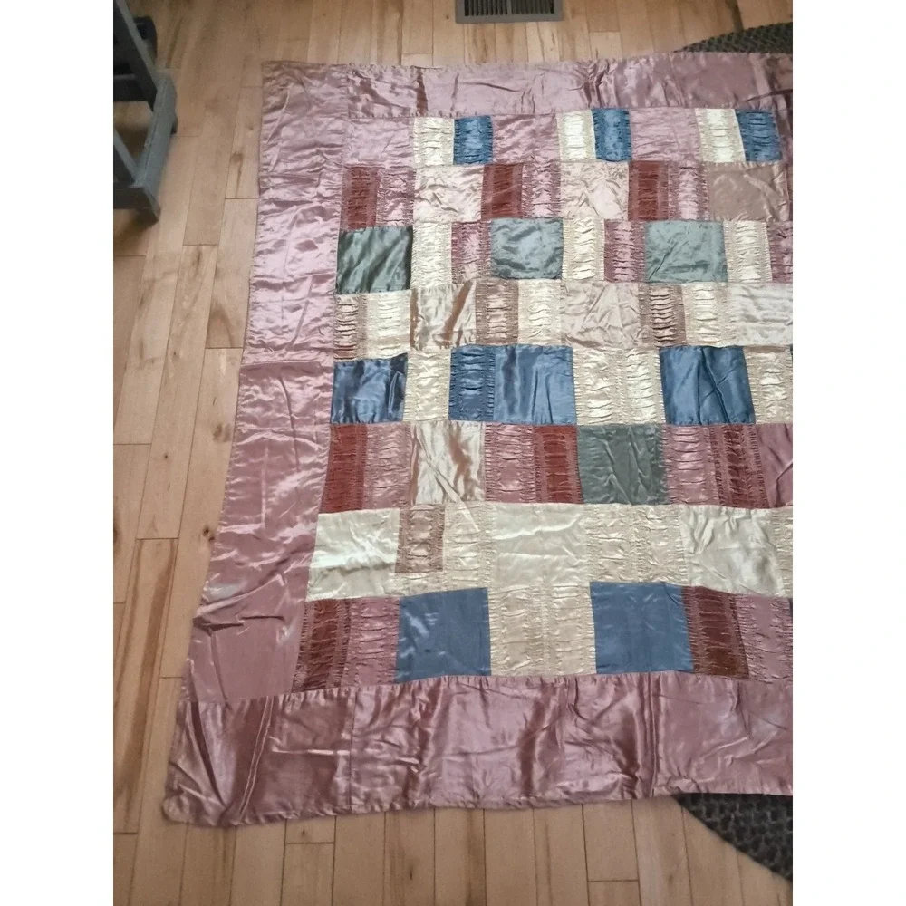 Antique Very Old‎ Estate Find Handmade Silk Satin Lap Bed Quilt 64x69